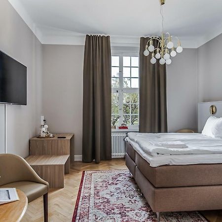 Livgrenadjaermaessen Hotell-Fest-Konferens Лінчепінг Екстер'єр фото